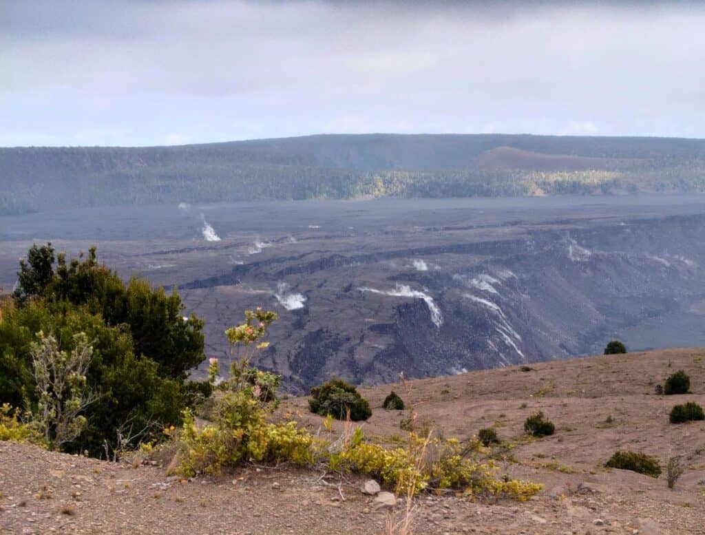 View of steaming cliffs from Kilauea Overlook