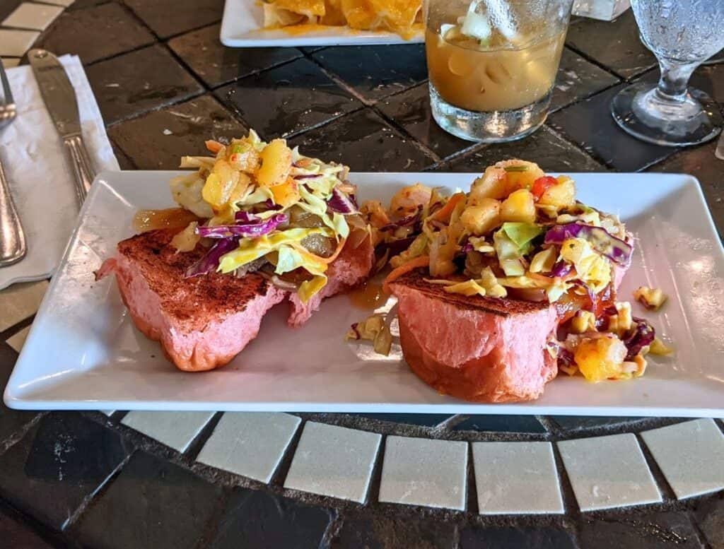 Happy hour sliders at Pineapples restaurant in Hilo, pink rolls and pineapple slaw