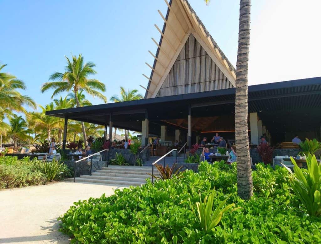 outdoor restaurant building